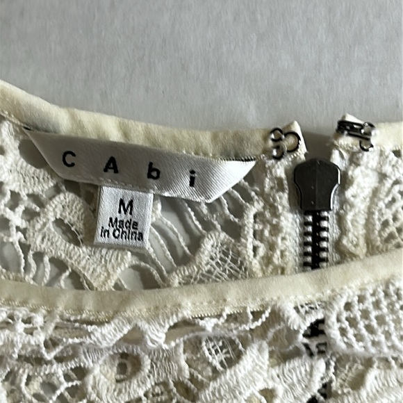 CABI NEEDLE OFF WHITE LACE SLEEVELESS ZIP BACK SHELL CABI SZ M - Picture 9 of 16